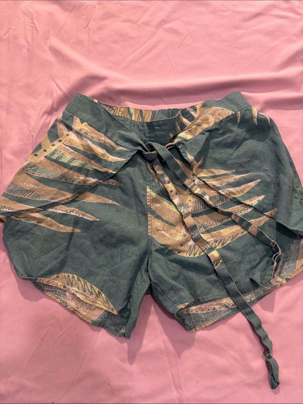 Patagonia Teal Green Tropical hemp Wrap  mini Skort shorts with Beige Leaf Print